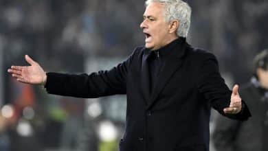 Derrota no d&eacute;rbi italiano traz &agrave; tona ambiente conturbado na Roma; Mourinho deve continuar?