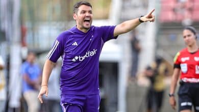 Larcam&oacute;n adianta planos para o cl&aacute;ssico e alinha discurso com diretoria do Cruzeiro