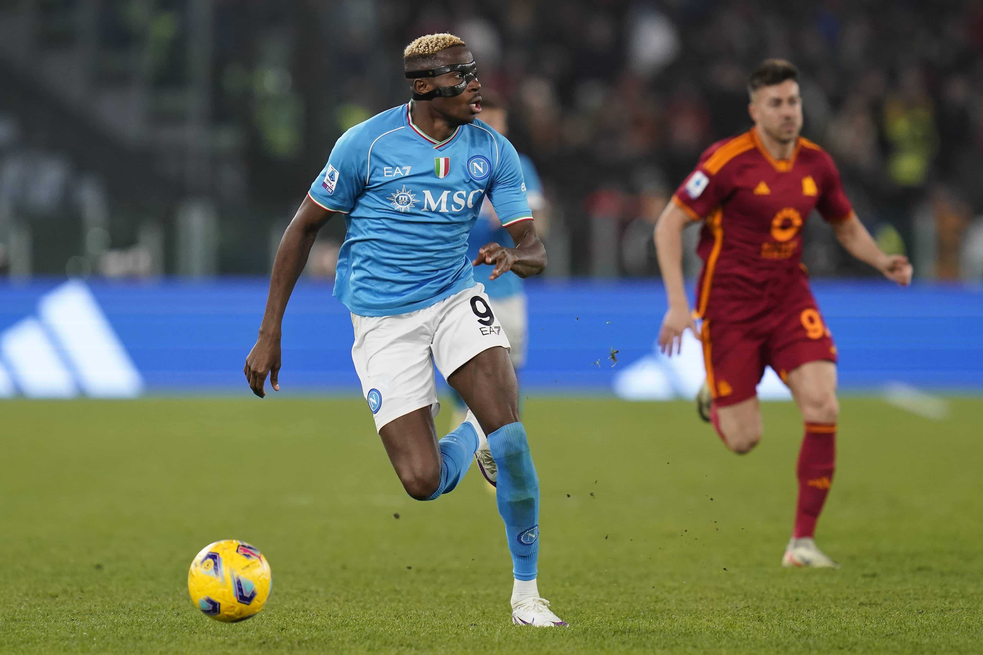 Osimhen vai com tudo para cima de empres&aacute;rio de Kvaratskhelia: &lsquo;Idiota de m&hellip;&rsquo;