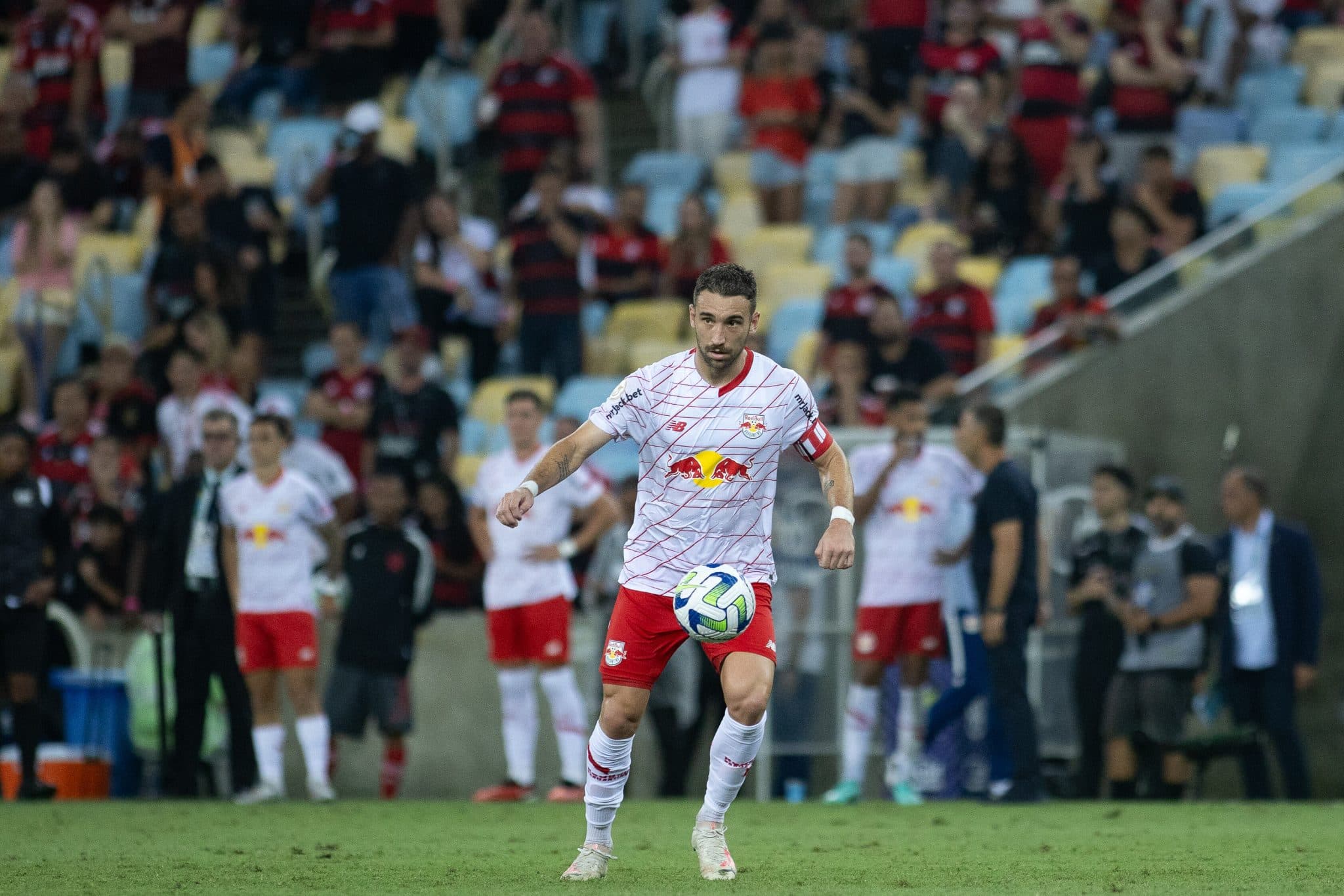 Red Bull Bragantino mant&eacute;m base forte da &uacute;ltima temporada e estreia no Paulista contra algoz de 2023