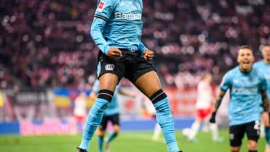 Leverkusen massacra no segundo tempo, vence o Leipzig fora de casa e lidera com sobras a Bundesliga