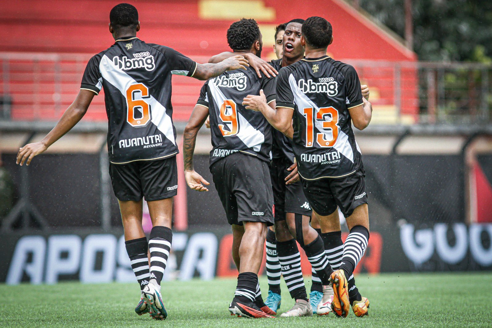 &Eacute; o time do amor: Paix&atilde;o resolve e o Vasco consegue a primeira vit&oacute;ria na Copinha