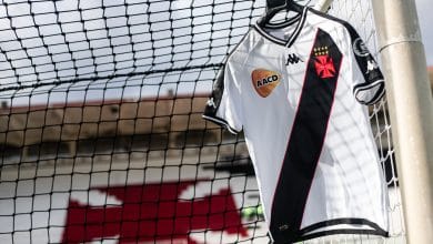 Inspirado em passado vitorioso, Vasco lan&ccedil;a nova camisa para a temporada de 2024