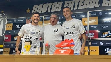 Apresentado no Santos, Willian comenta pol&ecirc;mica com Scarpa: &lsquo;Constrangimento muito grande&rsquo;