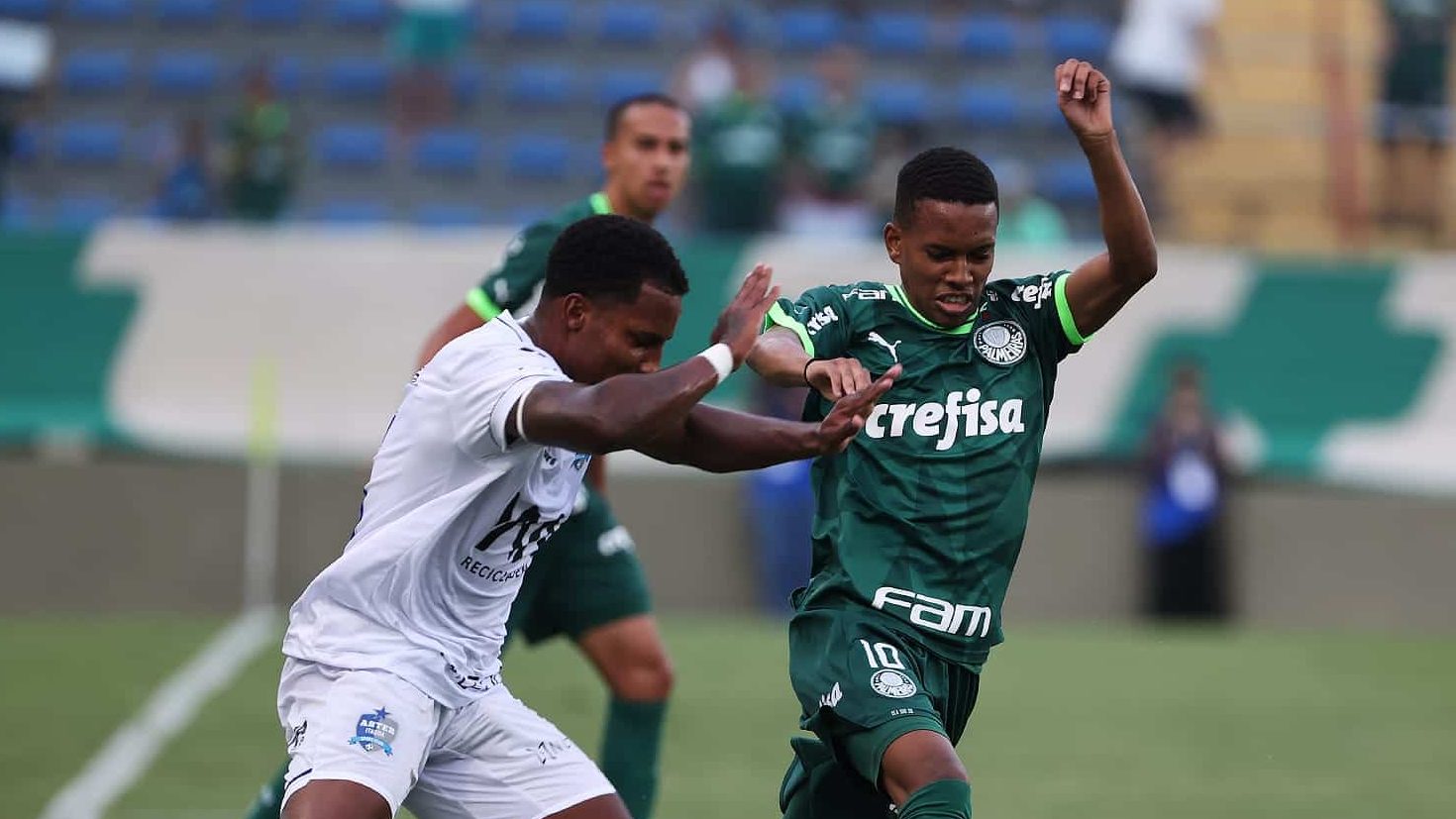 Aster Itaqu&aacute; vence o Palmeiras com show do goleiro Chacon e sacramenta maior zebra da Copinha