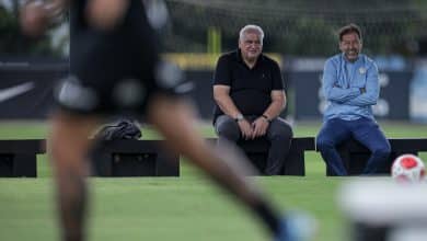 Rub&atilde;o questiona postura de Augusto Melo em sua demiss&atilde;o do Corinthians