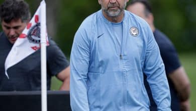 Ret&oacute;rica agressiva de Augusto Melo agrada parte da torcida do Corinthians, mas pode se voltar contra o clube