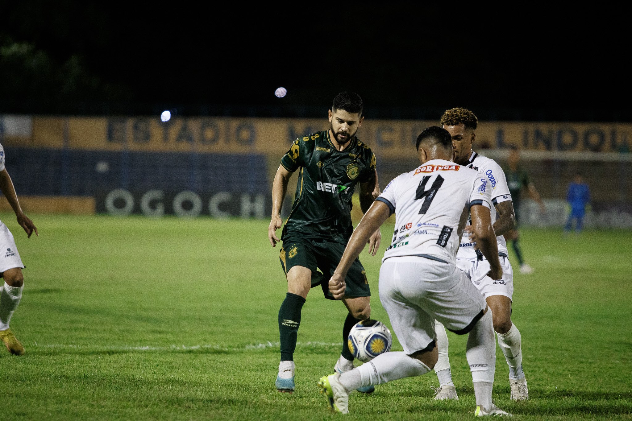 Botafogo-PB e Altos garantem as duas &uacute;ltimas vagas na fase de grupos da Copa do Nordeste com boa dose de sofrimento