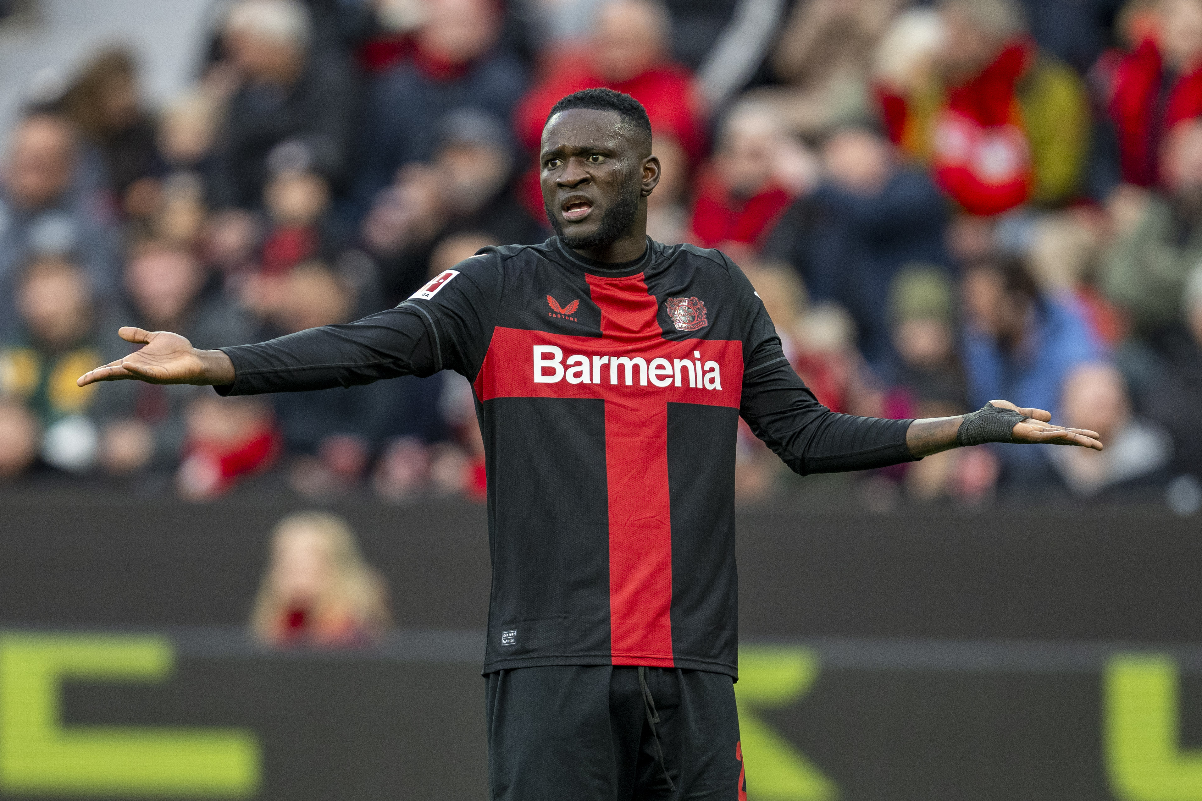 Boniface desfalcar&aacute; Nig&eacute;ria na Copa Africana de Na&ccedil;&otilde;es e vira problem&atilde;o para Xabi Alonso e Leverkusen