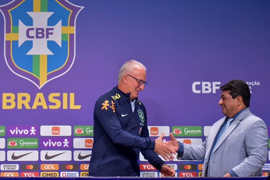 Emocionado, Dorival abre o cora&ccedil;&atilde;o e promete devolver Sele&ccedil;&atilde;o ao povo em apresenta&ccedil;&atilde;o na CBF