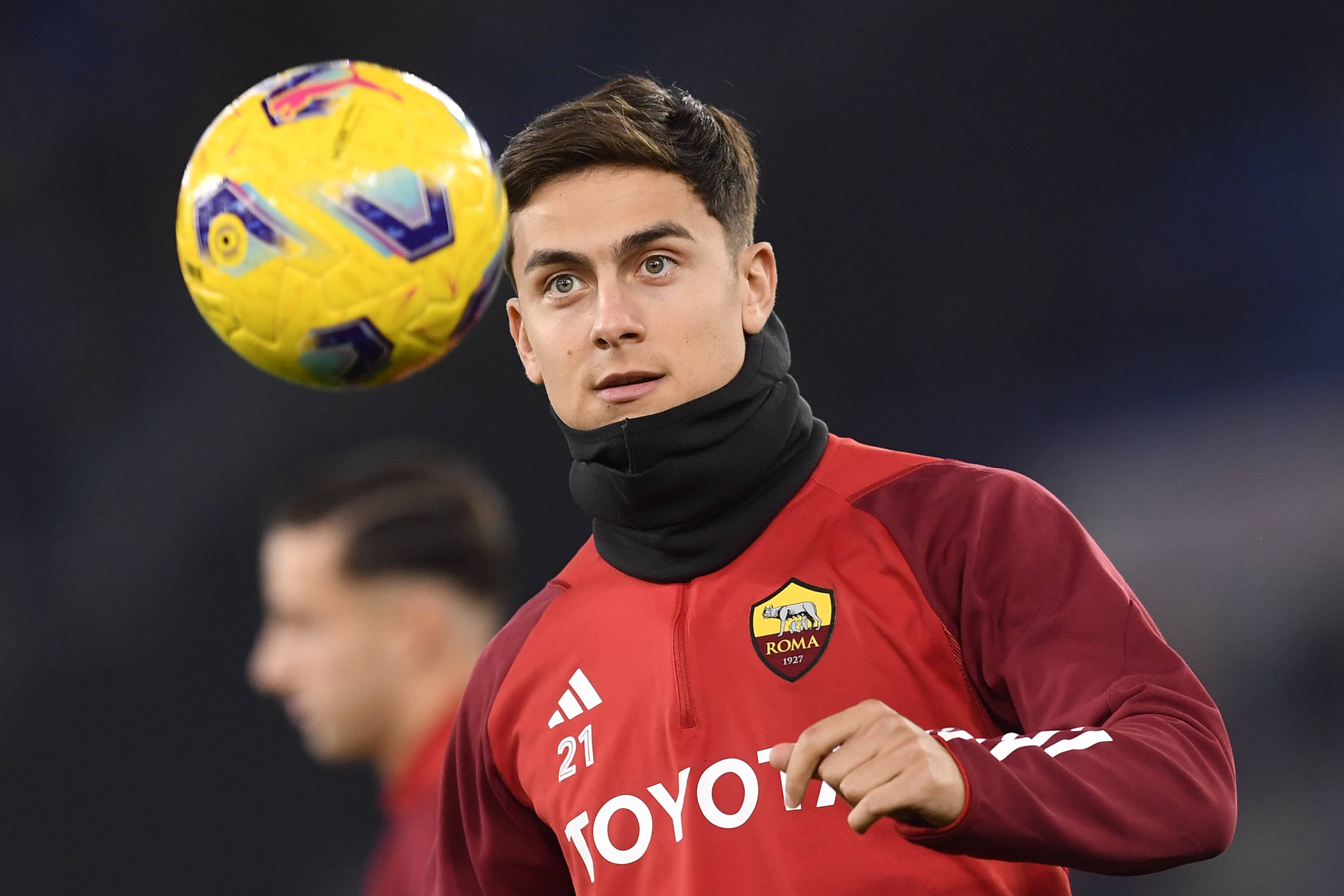 Uma cl&aacute;usula bizarra pode tirar quase de gra&ccedil;a Dybala da Roma e o Chelsea sorri sedento