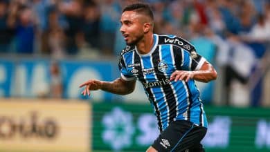Artilheiro inesperado faz Gr&ecirc;mio superar les&otilde;es e o Juventude para assumir a lideran&ccedil;a do Gauch&atilde;o