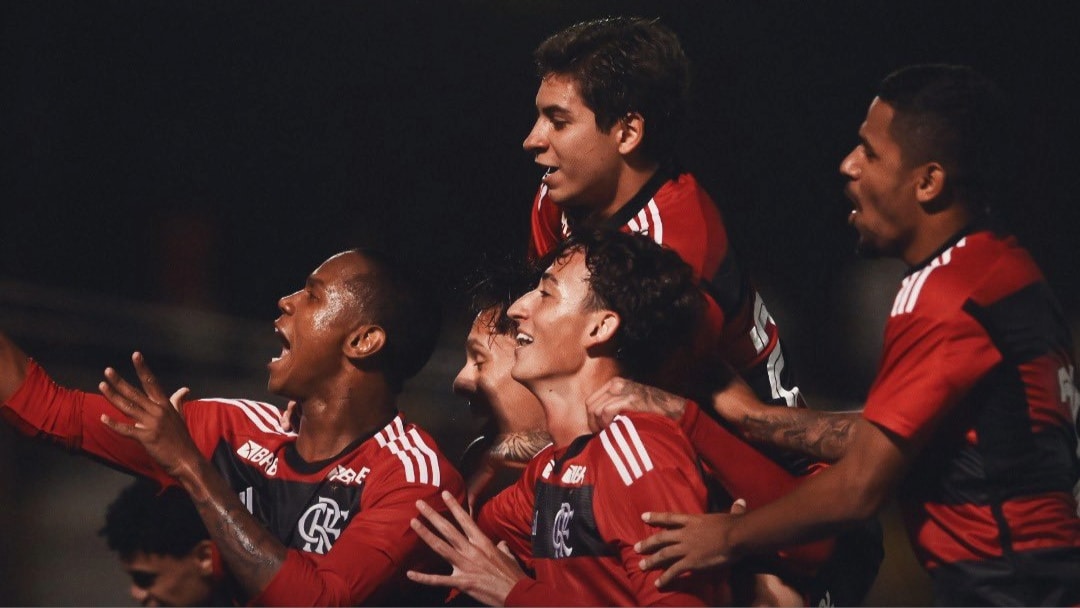 Flamengo supera desfalques para vencer o N&aacute;utico no sufoco e avan&ccedil;ar na Copinha