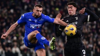 Vlahovic at&eacute; tentou salvar Milik (expulso), mas o Empoli foi valente e arrancou empate contra a Juventus