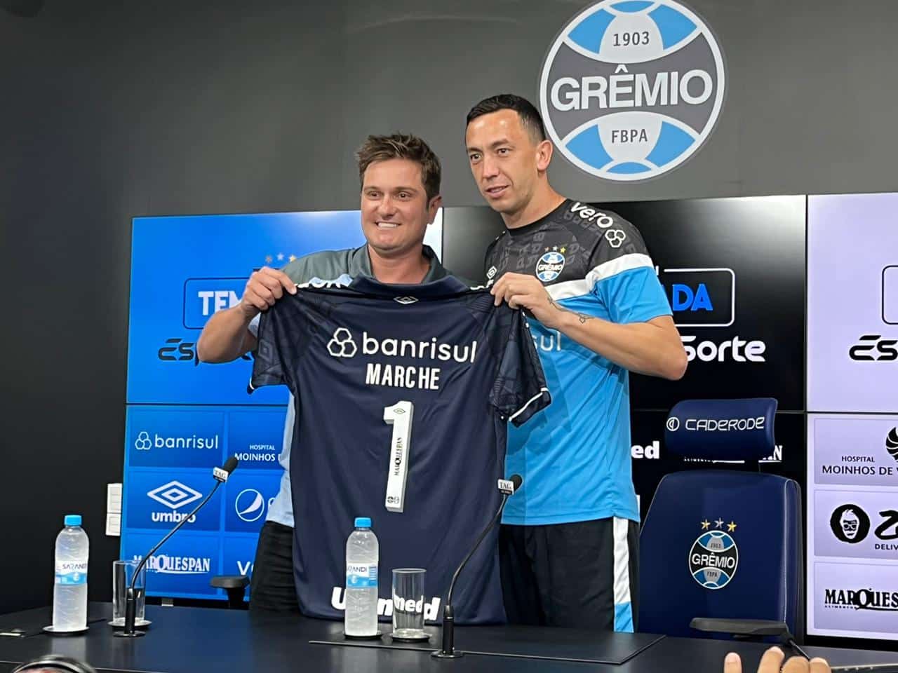 Marches&iacute;n chegou com gana para jogar, mas quer fazer por merecer a titularidade no gol do Gr&ecirc;mio