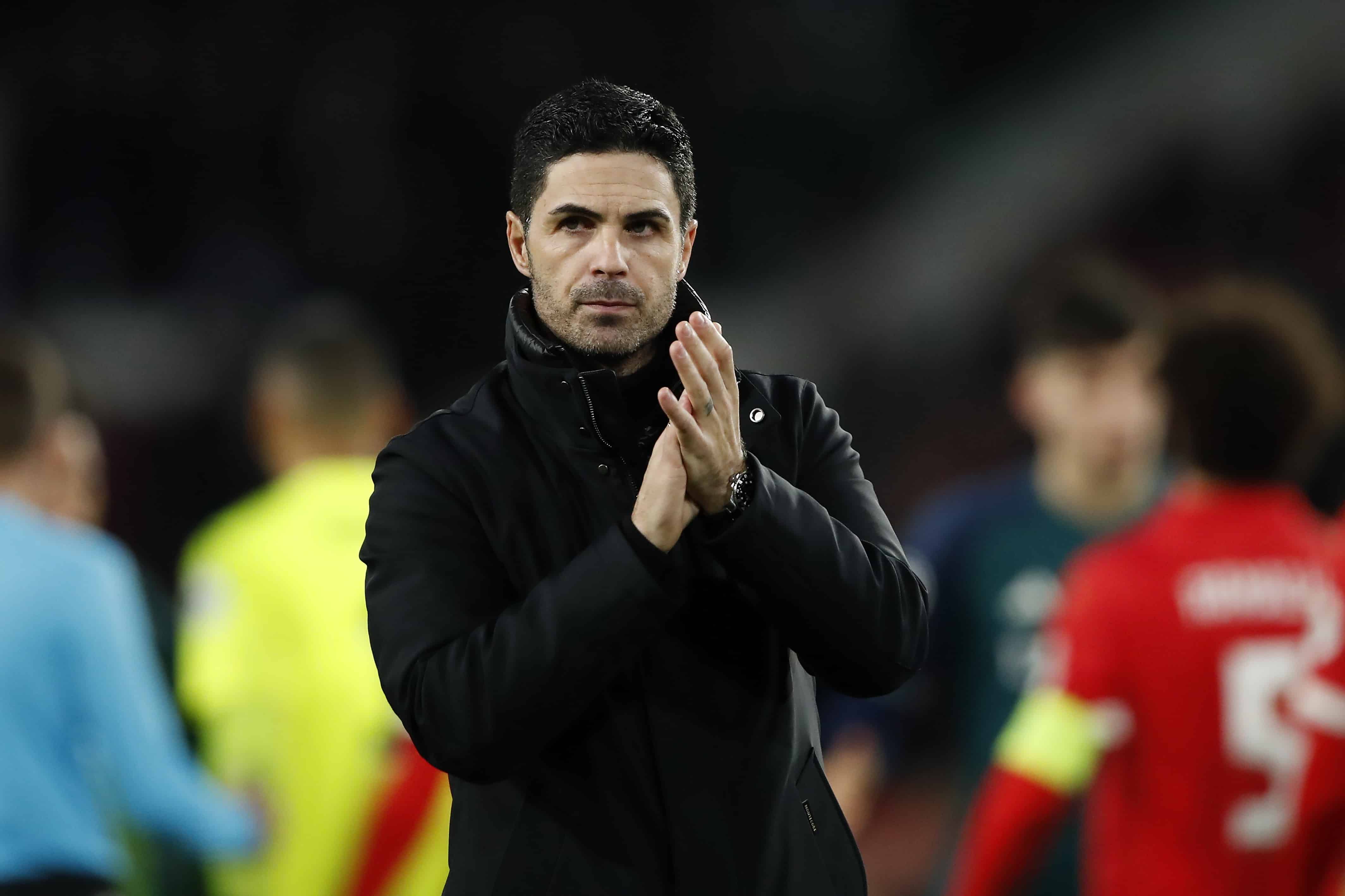 Arsenal define prioridade para a janela de transfer&ecirc;ncias, mas valores podem complicar negocia&ccedil;&otilde;es