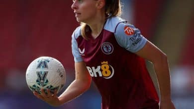 Aston Villa &eacute; punido com perda de pontos por escalar jogadora irregular, e Manchester United &eacute; eliminado da Copa Continental