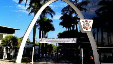 Varredura encontra equipamentos de espionagem escondidos na sala da presid&ecirc;ncia do Corinthians