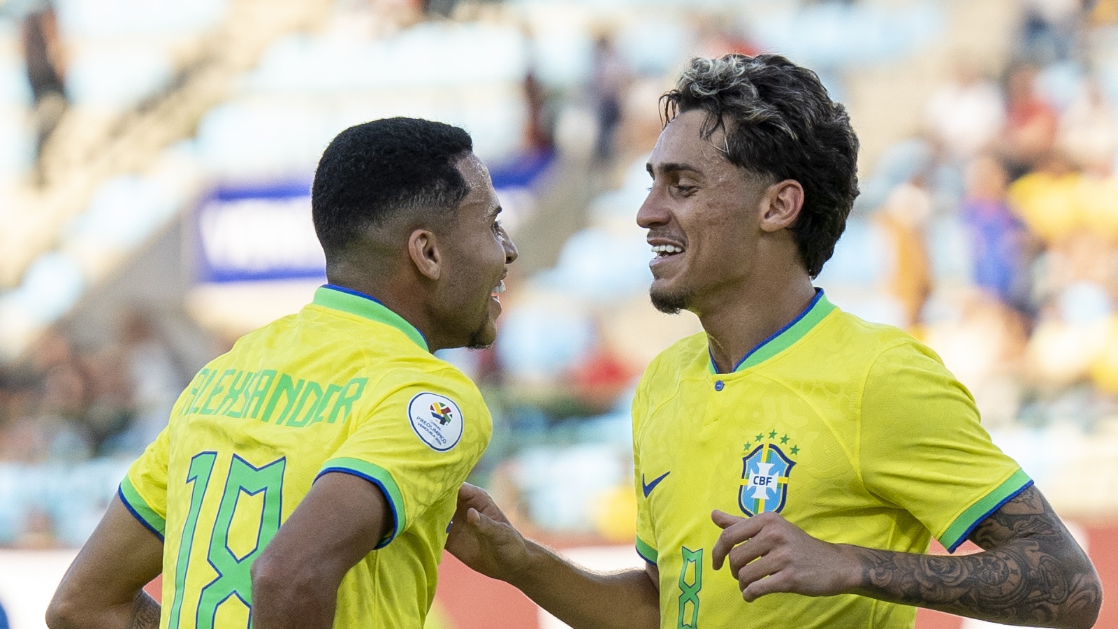 Brasil joga para o gasto, vira contra Equador e avan&ccedil;a em primeiro no Pr&eacute;-Ol&iacute;mpico