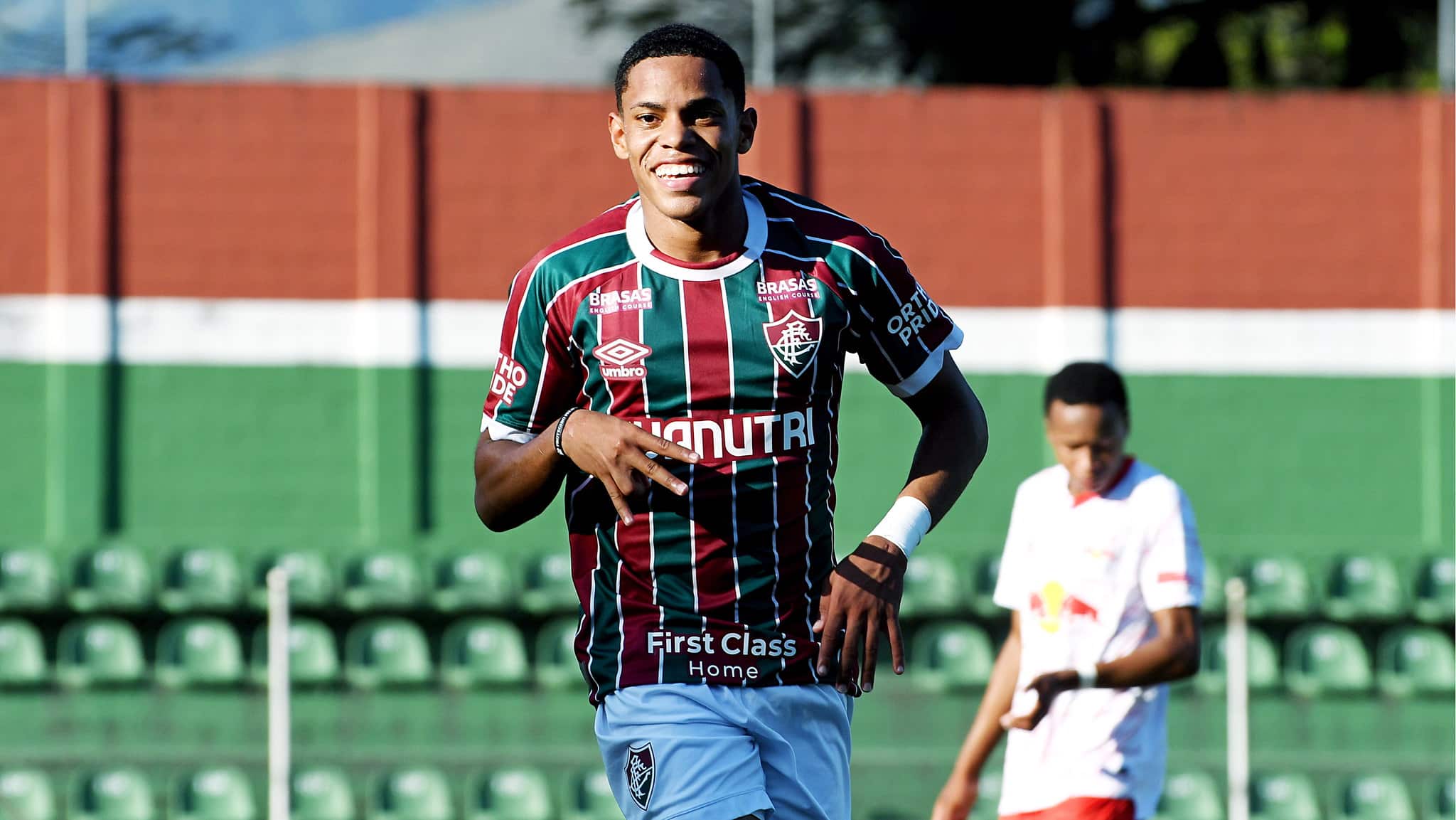 Quem &eacute; a joia mexicana da base do Fluminense que atrai interesse da Europa aos 17 anos