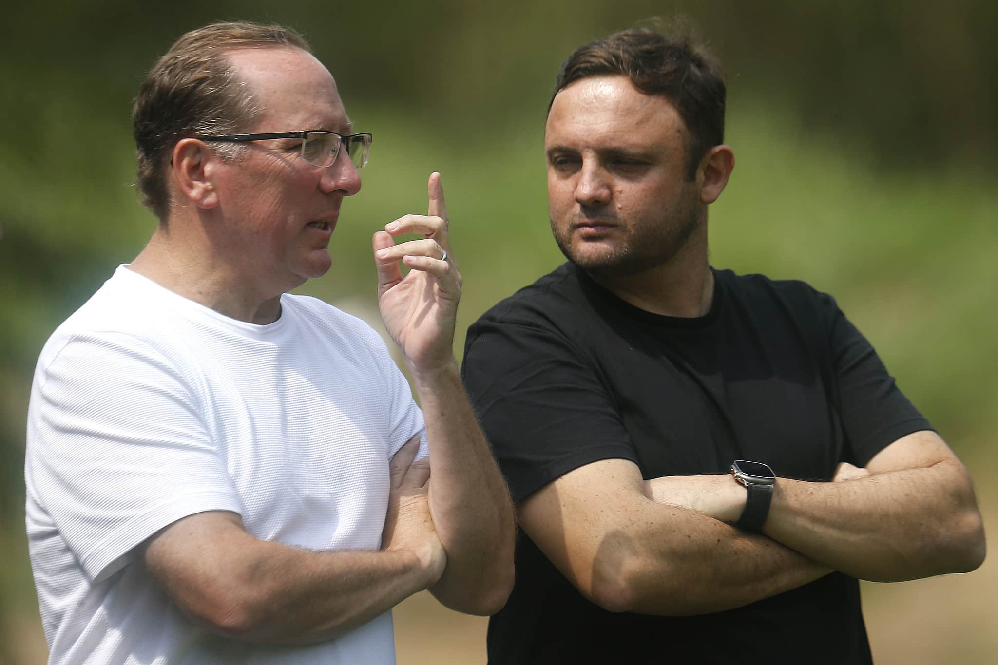 Falta de pressa por treinador e homenagem fora de hora mostram desconex&atilde;o entre diretoria do Botafogo e torcida