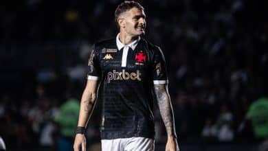 Como est&aacute; a situa&ccedil;&atilde;o de Vegetti, do Vasco, para a sequ&ecirc;ncia de cl&aacute;ssico no Carioca?