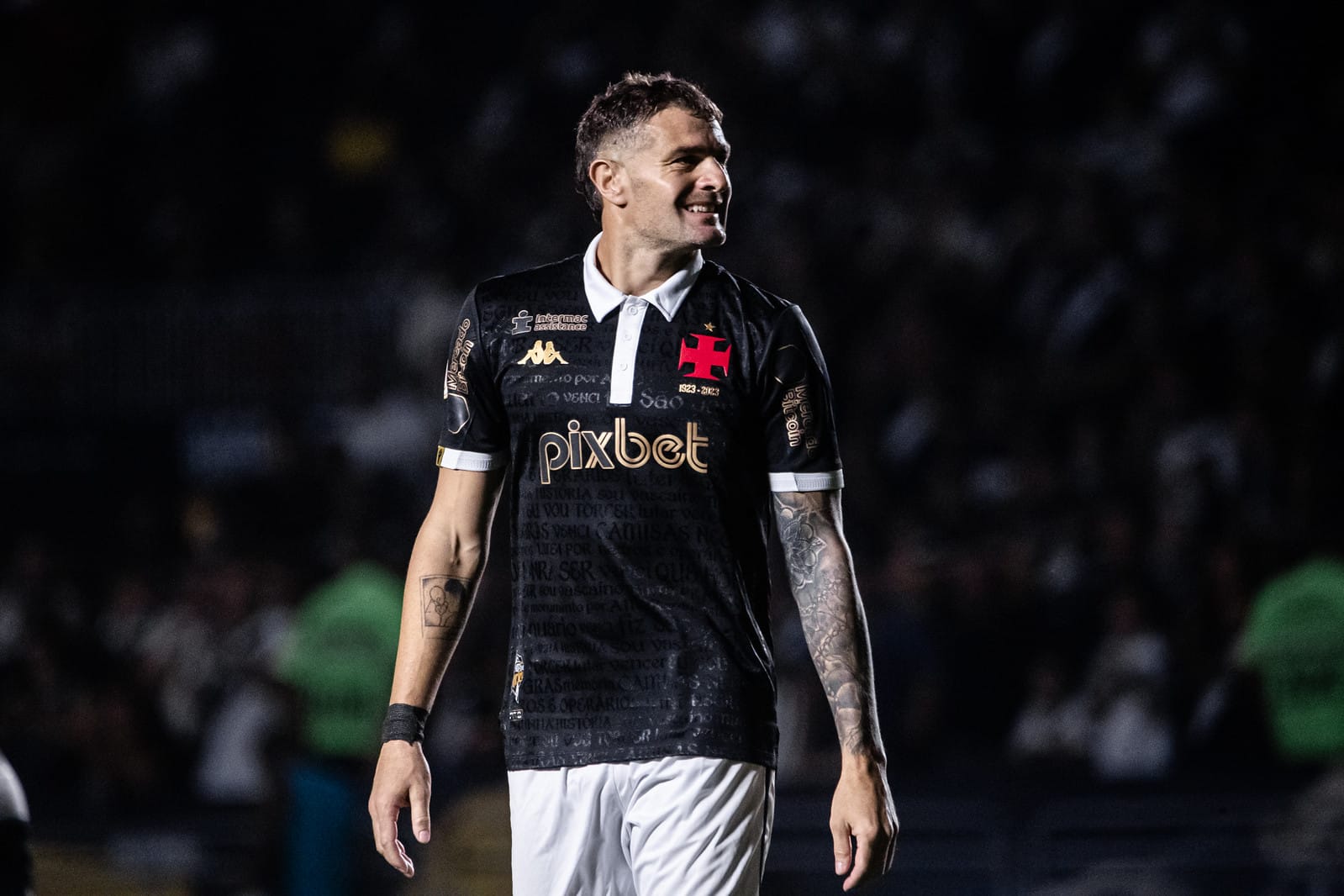 Como est&aacute; a situa&ccedil;&atilde;o de Vegetti, do Vasco, para a sequ&ecirc;ncia de cl&aacute;ssico no Carioca?