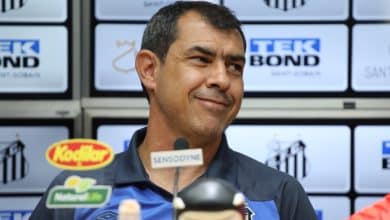 Feliz com a vit&oacute;ria e o momento do Santos, Carille diz que tamb&eacute;m sonha com volta de Neymar