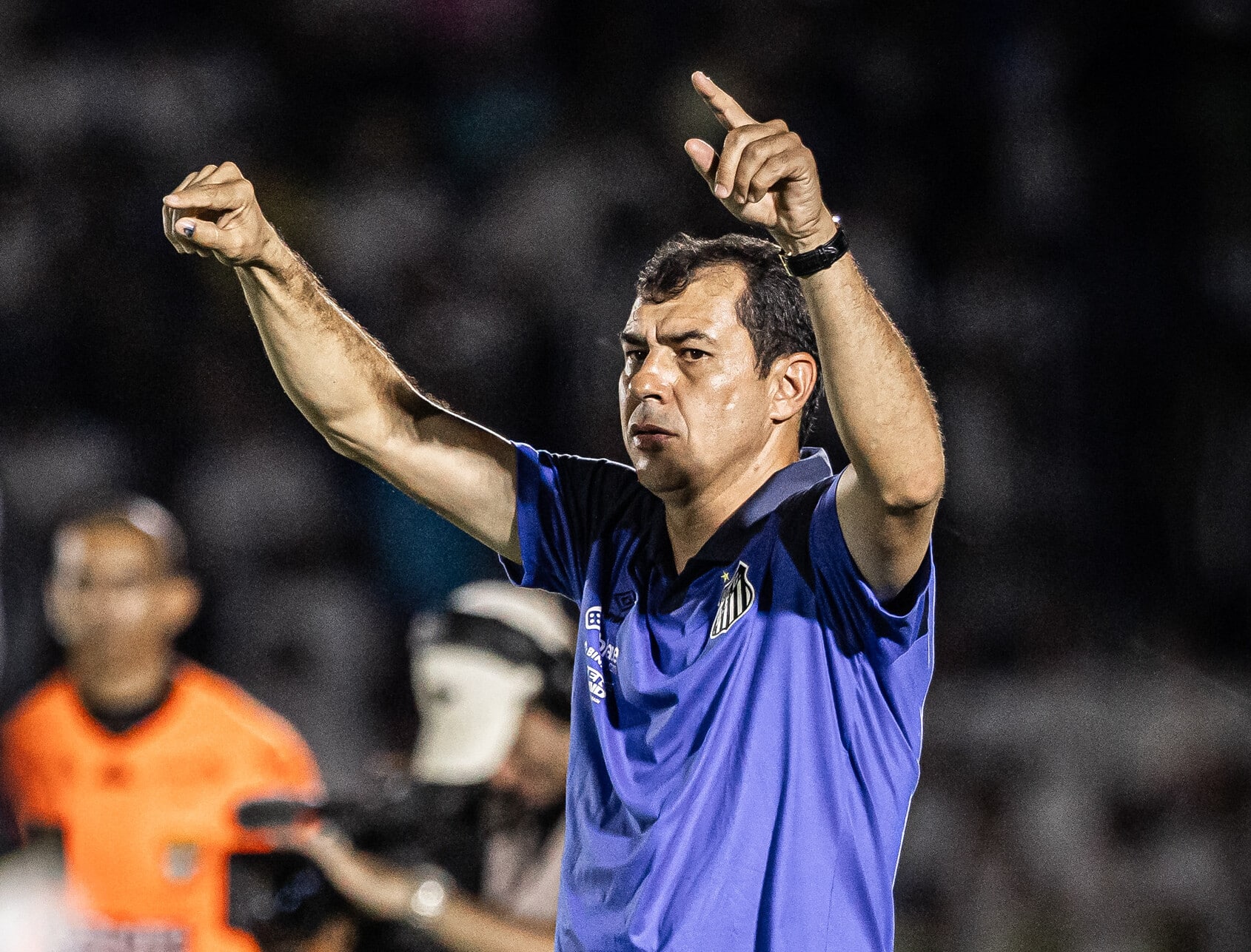 Sem promessas populistas &agrave; torcida, Carille pavimenta uma estrada de sucesso para o ano do Santos
