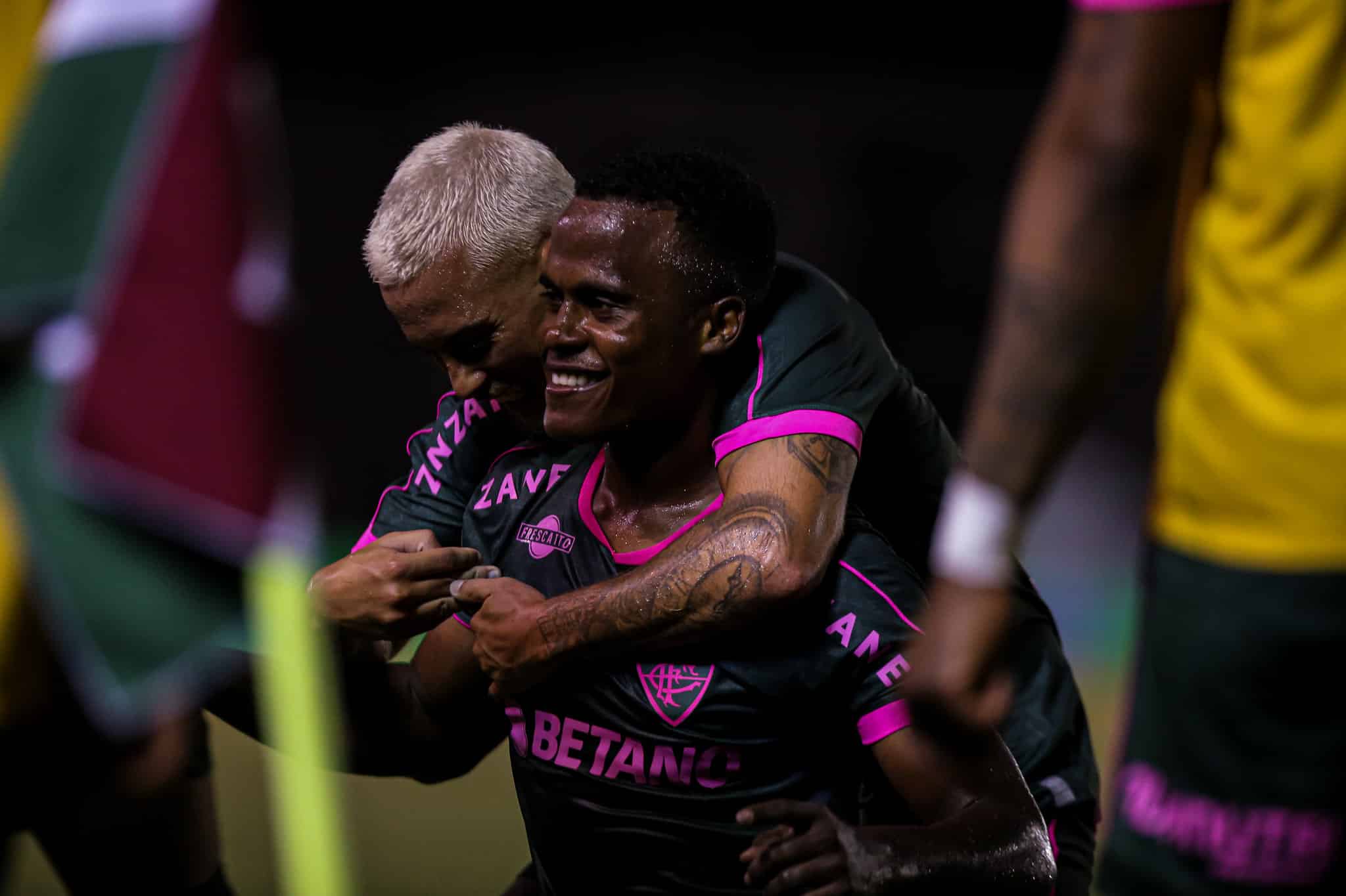 Fluminense toma susto, mas transforma virada em goleada sobre o Bangu na estreia dos titulares em 2024