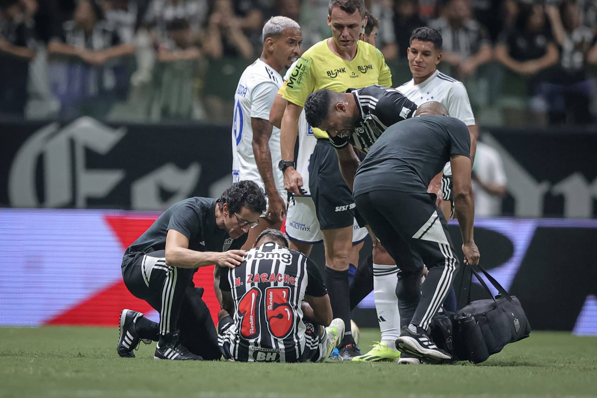 Novo ano, mesmo problema: Zaracho sofre nova les&atilde;o e Atl&eacute;tico-MG perde muito sem seu motorzinho