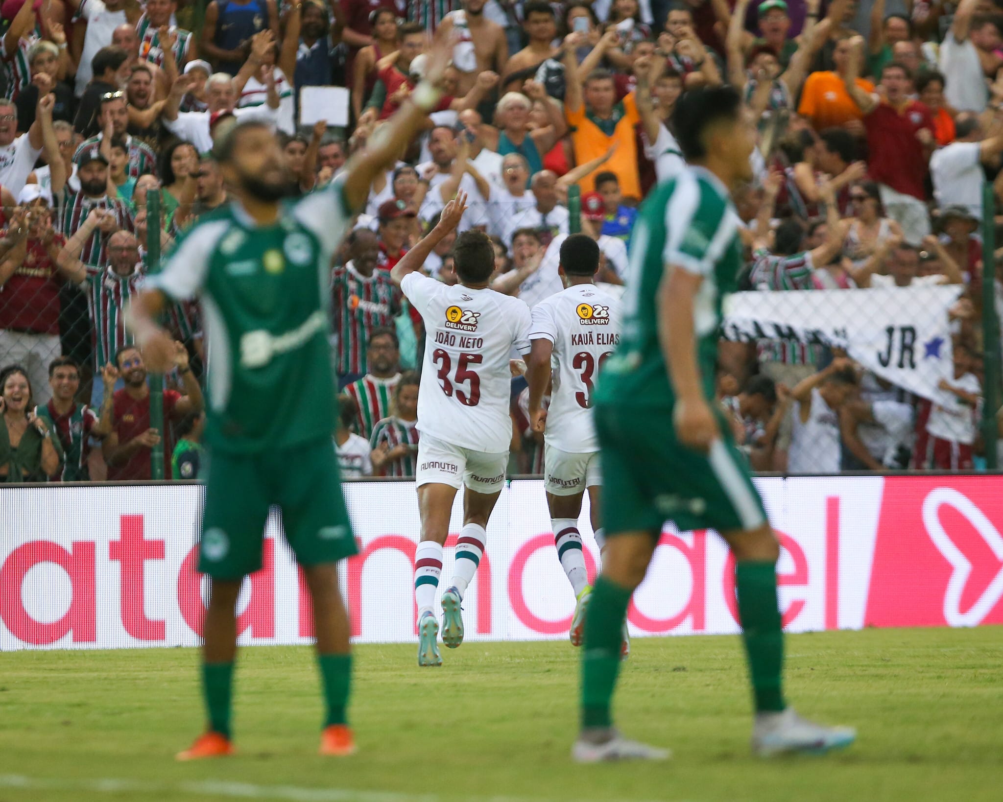 Fluminense segue invicto com reservas, mas campo avisa que jovens pedem passagem a veteranos