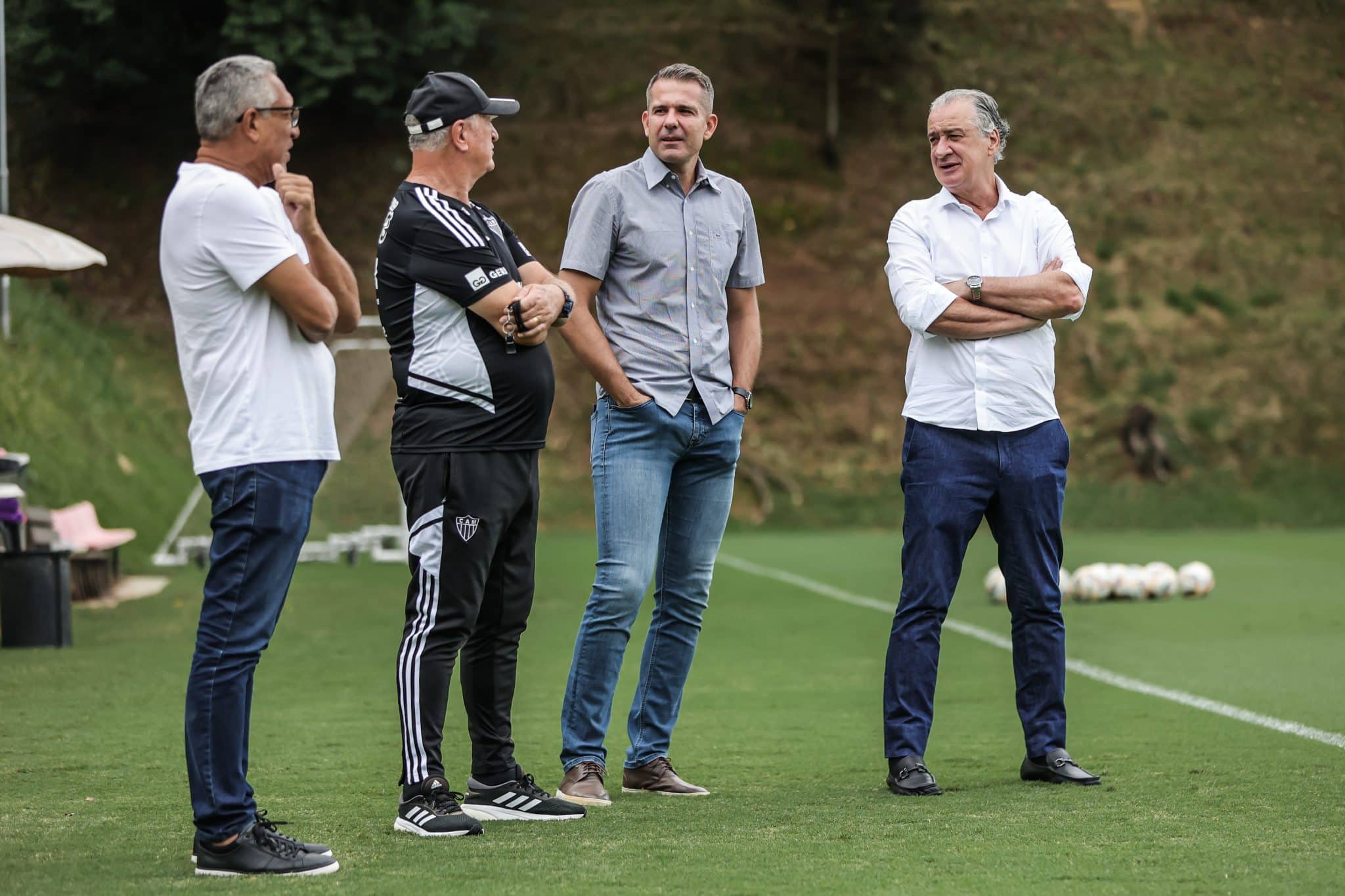 Victor n&atilde;o teme manchar hist&oacute;ria no Atl&eacute;tico-MG agora como diretor &ndash; mas come&ccedil;ou irritando a torcida no caso Felip&atilde;o