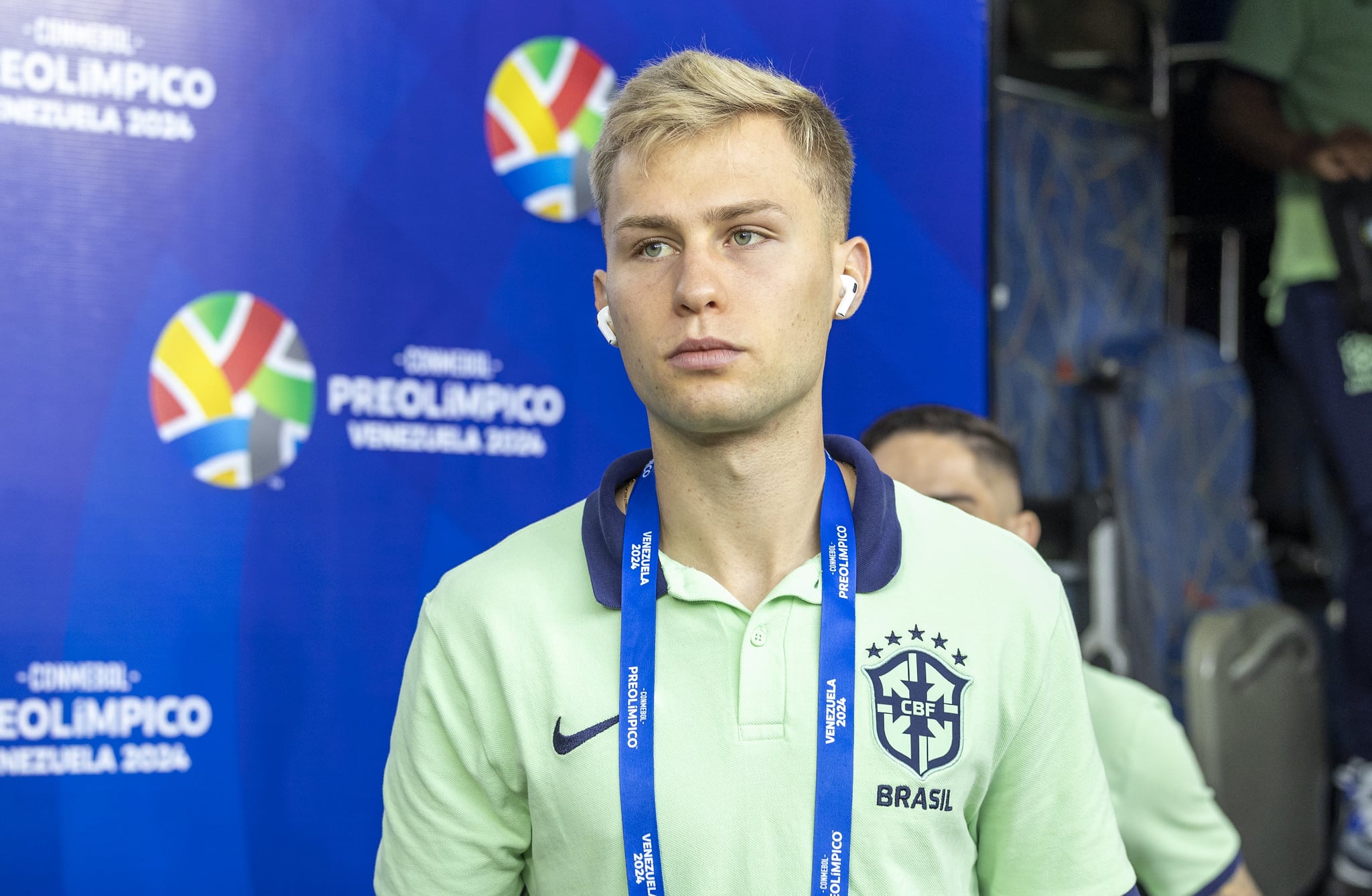 Ap&oacute;s o Pr&eacute;-Ol&iacute;mpico, Ronald retorna ao Gr&ecirc;mio em busca de maior minutagem em 2024