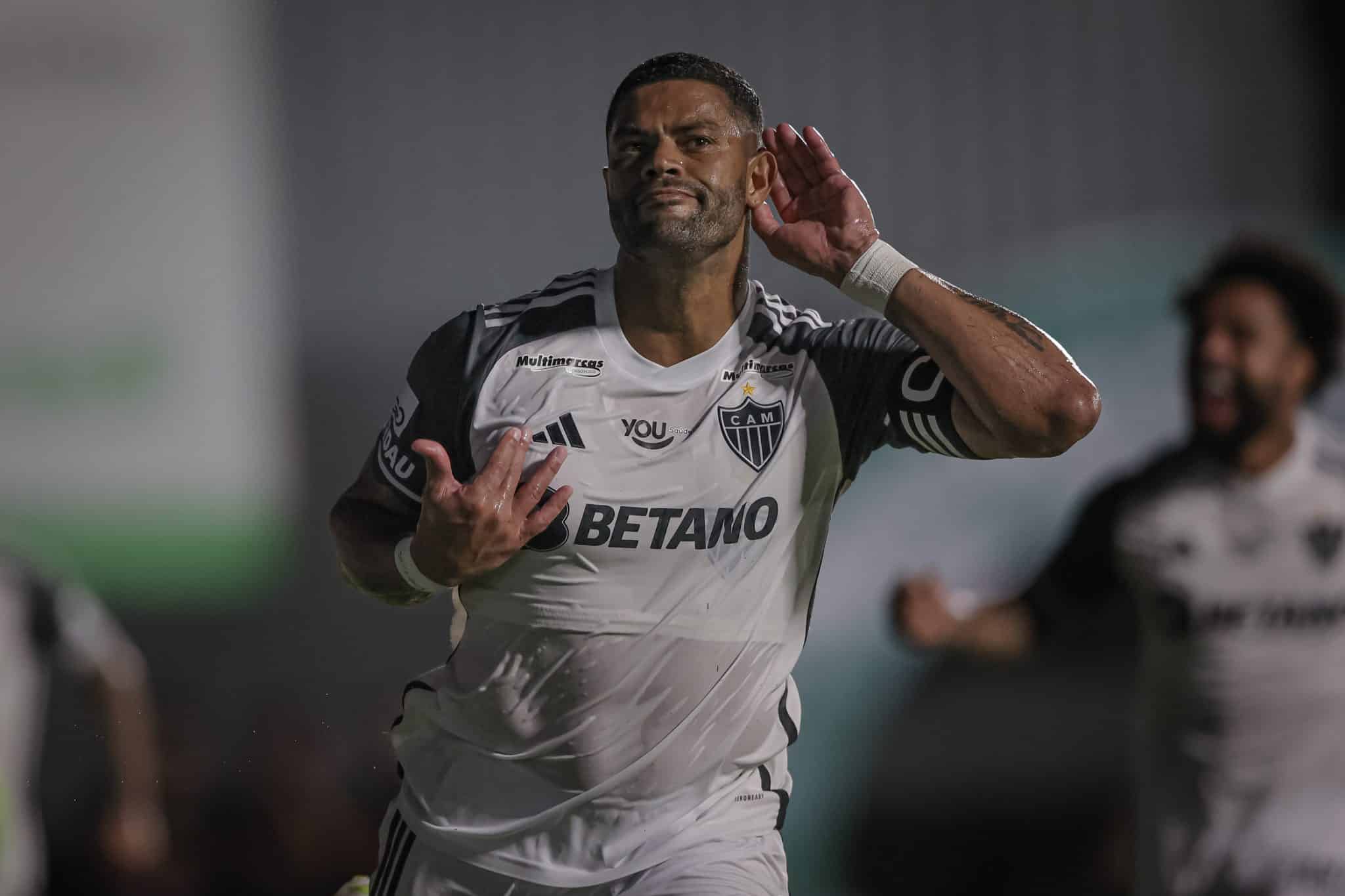 Atl&eacute;tico-MG joga ainda pior do que no cl&aacute;ssico, mas Hulk salva e garante vit&oacute;ria contra o Athletic