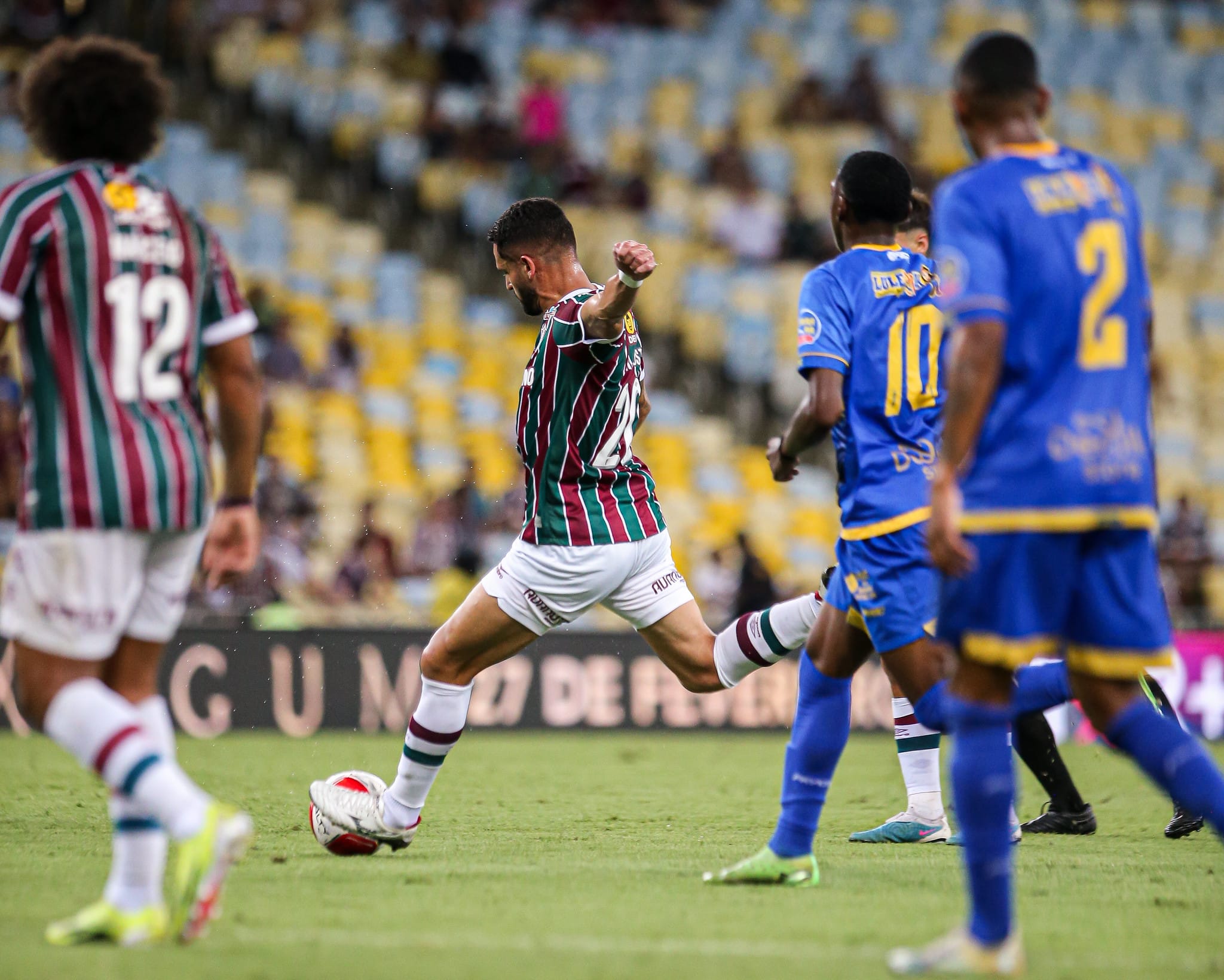 Renato Augusto esbanja qualidade no Fluminense e Diniz precisa arrumar um lugar para o meia no time titular - Foto: Marcelo Gon&ccedil;alves/Fluminense FC