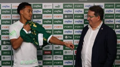 L&aacute;zaro afirma que pode ser &lsquo;rato de &aacute;rea&rsquo; no Palmeiras, mas confessa sua prefer&ecirc;ncia