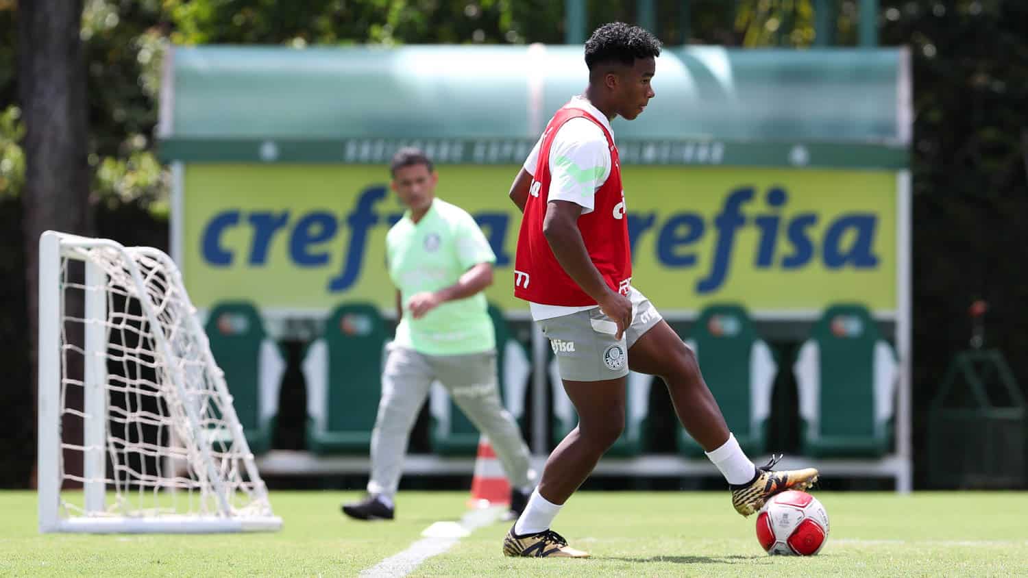 Palmeiras come&ccedil;a, contra o S&atilde;o Bernardo, a turn&ecirc; de despedida de Endrick: estimativa &eacute; de poucos jogos