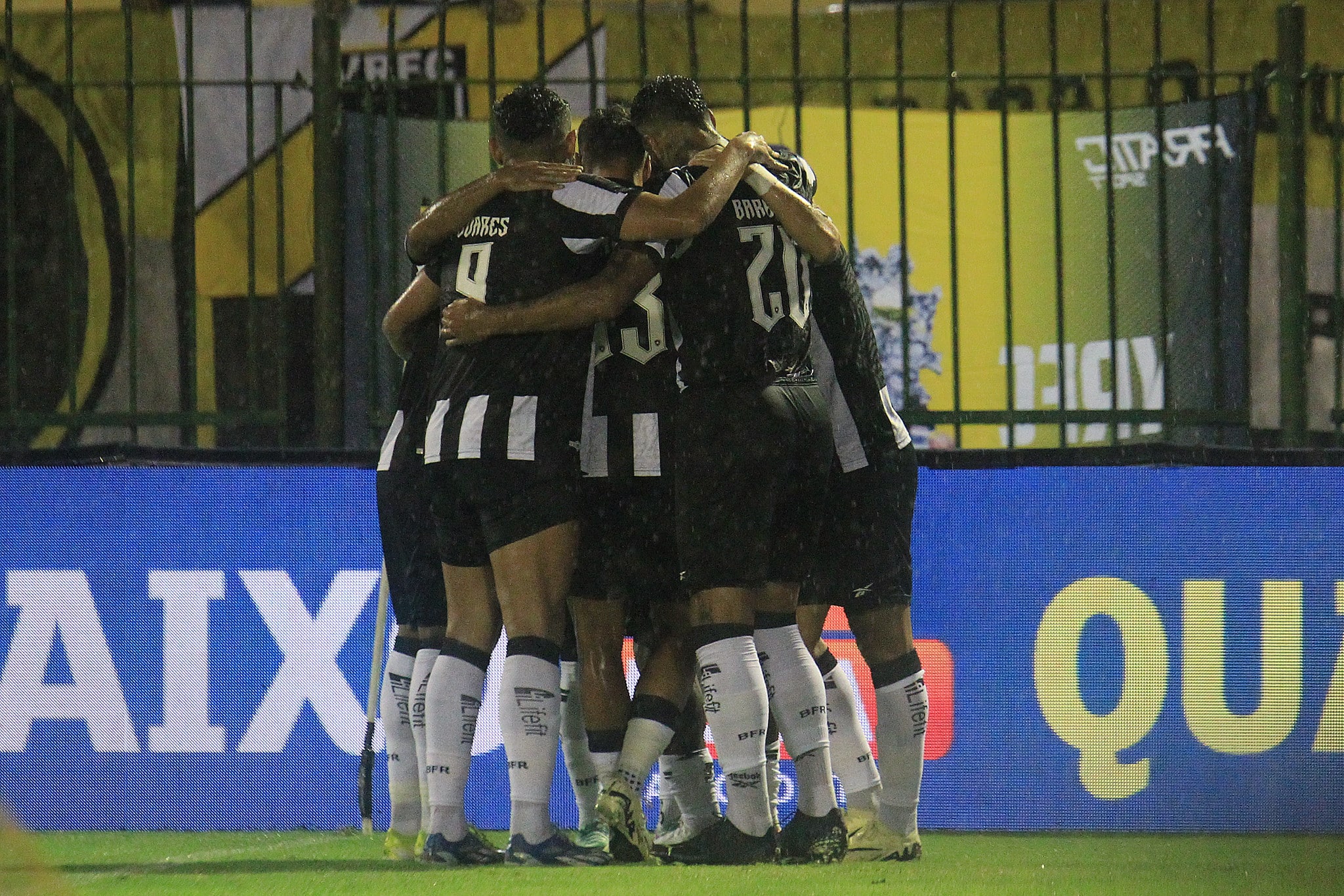 Botafogo consegue boa vit&oacute;ria sobre o Volta Redonda, mas poss&iacute;vel les&atilde;o de Luiz Henrique ofusca resultado