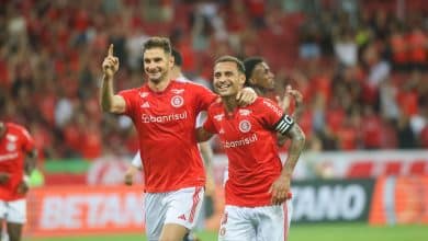 Internacional d&aacute; show no primeiro tempo, vence o Brasil e garante classifica&ccedil;&atilde;o antecipada no Gauch&atilde;o