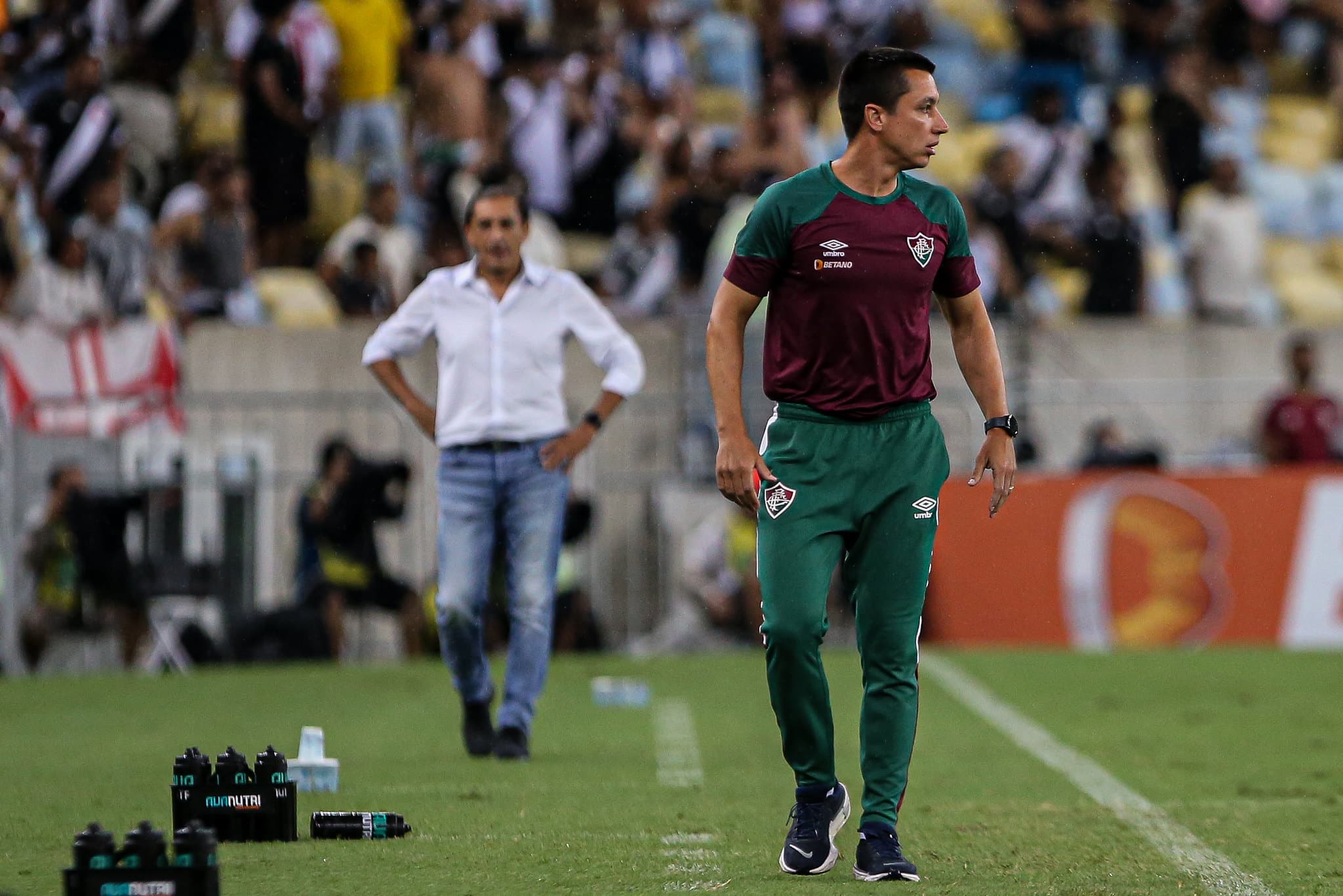 &lsquo;Arbitragem se perde&rsquo;: auxiliar do Fluminense indica como juiz prejudicou jogo contra o Vasco