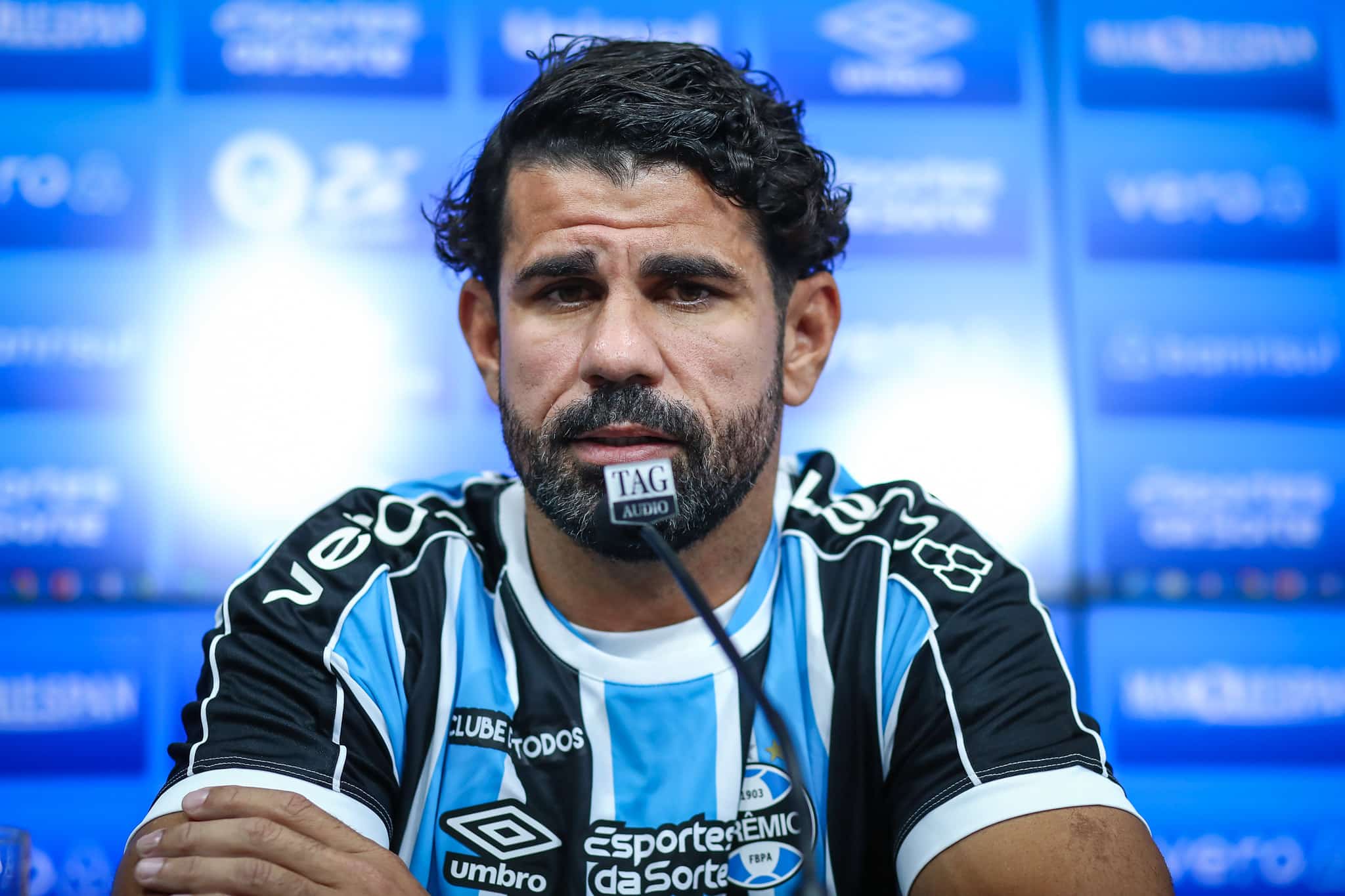 &lsquo;&Eacute; totalmente relativo&rsquo;: apresentado no Gr&ecirc;mio, Diego Costa contesta cr&iacute;ticas sobre &uacute;ltimos anos da carreira