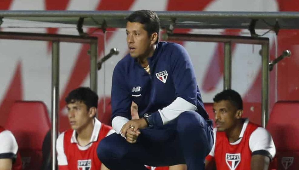 S&atilde;o Paulo para de evoluir ap&oacute;s t&iacute;tulo da Supercopa, e Carpini lida com primeira turbul&ecirc;ncia no cargo