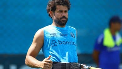 Gr&ecirc;mio mant&eacute;m mist&eacute;rio, mas Diego Costa treina normalmente e deve estrear no Gre-Nal