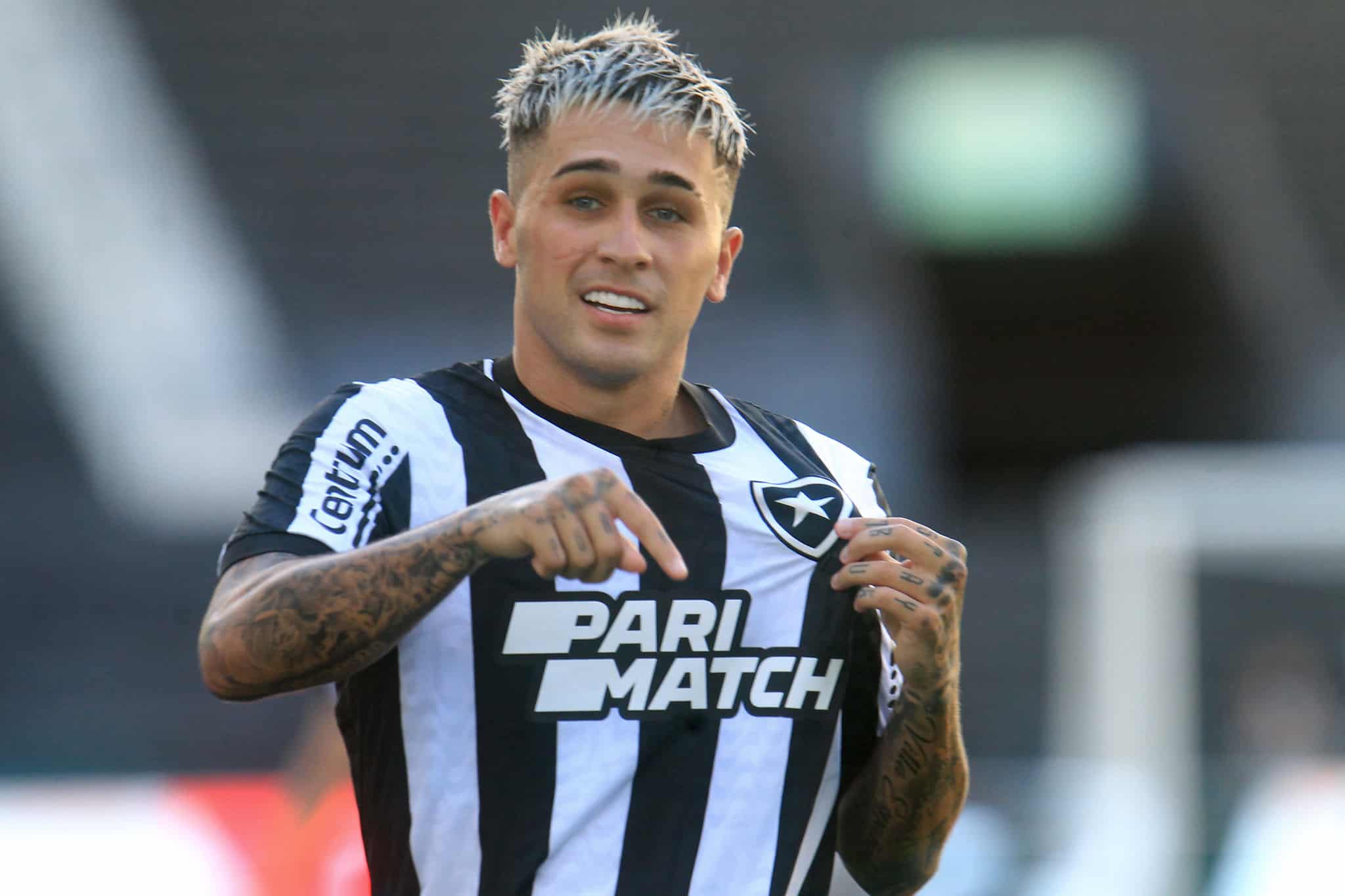 Reservas marcam e vit&oacute;ria pelo Carioca d&aacute; al&iacute;vio ao Botafogo antes de decis&atilde;o pela Libertadores