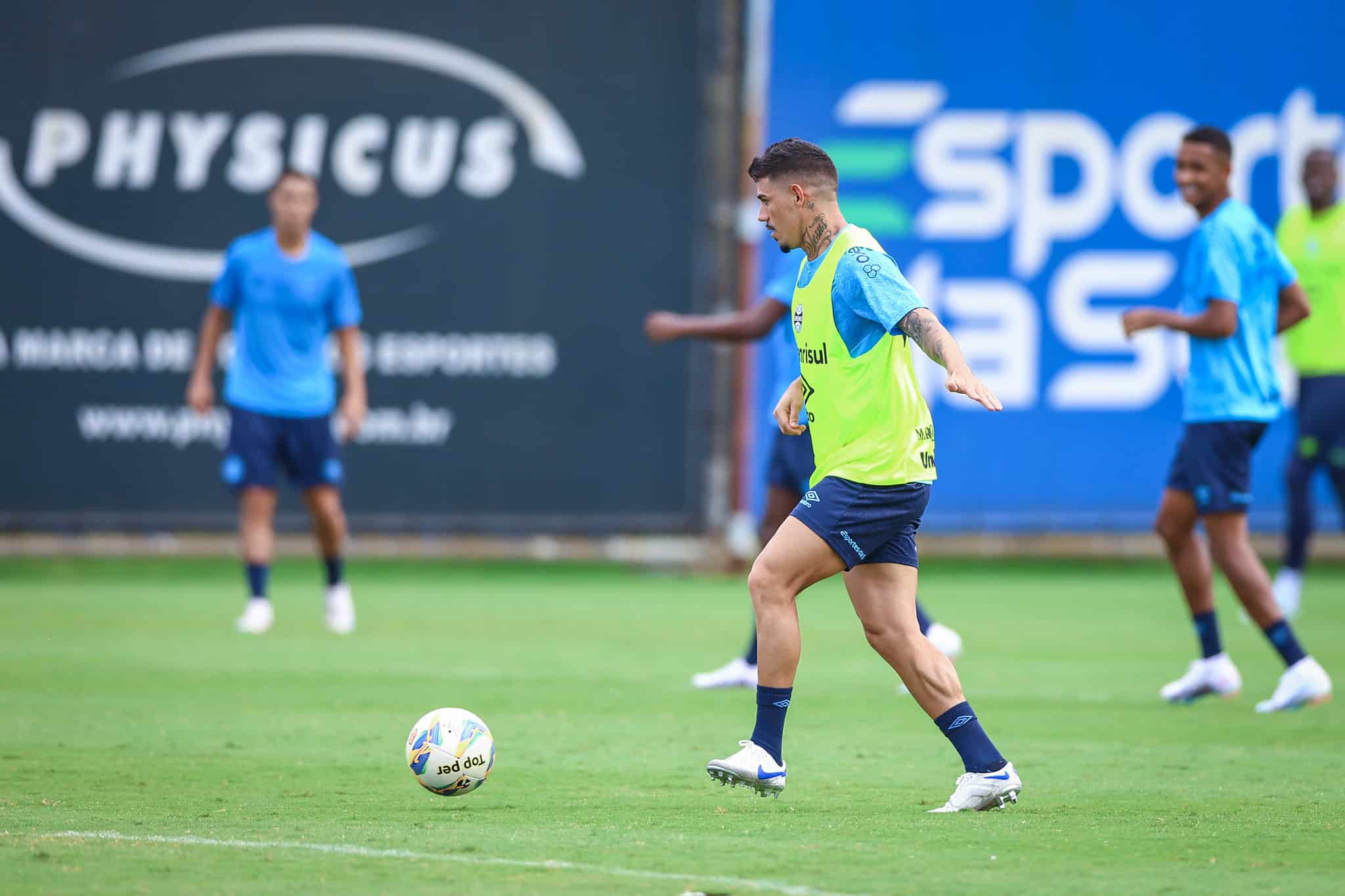 Sem Renato e titulares, Gr&ecirc;mio visita o S&atilde;o Luiz em busca do quarto t&iacute;tulo consecutivo da Recopa Ga&uacute;cha