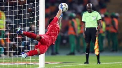 Willians tem noite m&aacute;gica, pega quatro p&ecirc;naltis e classifica a &Aacute;frica do Sul para a semifinal da Copa Africana de Na&ccedil;&otilde;es