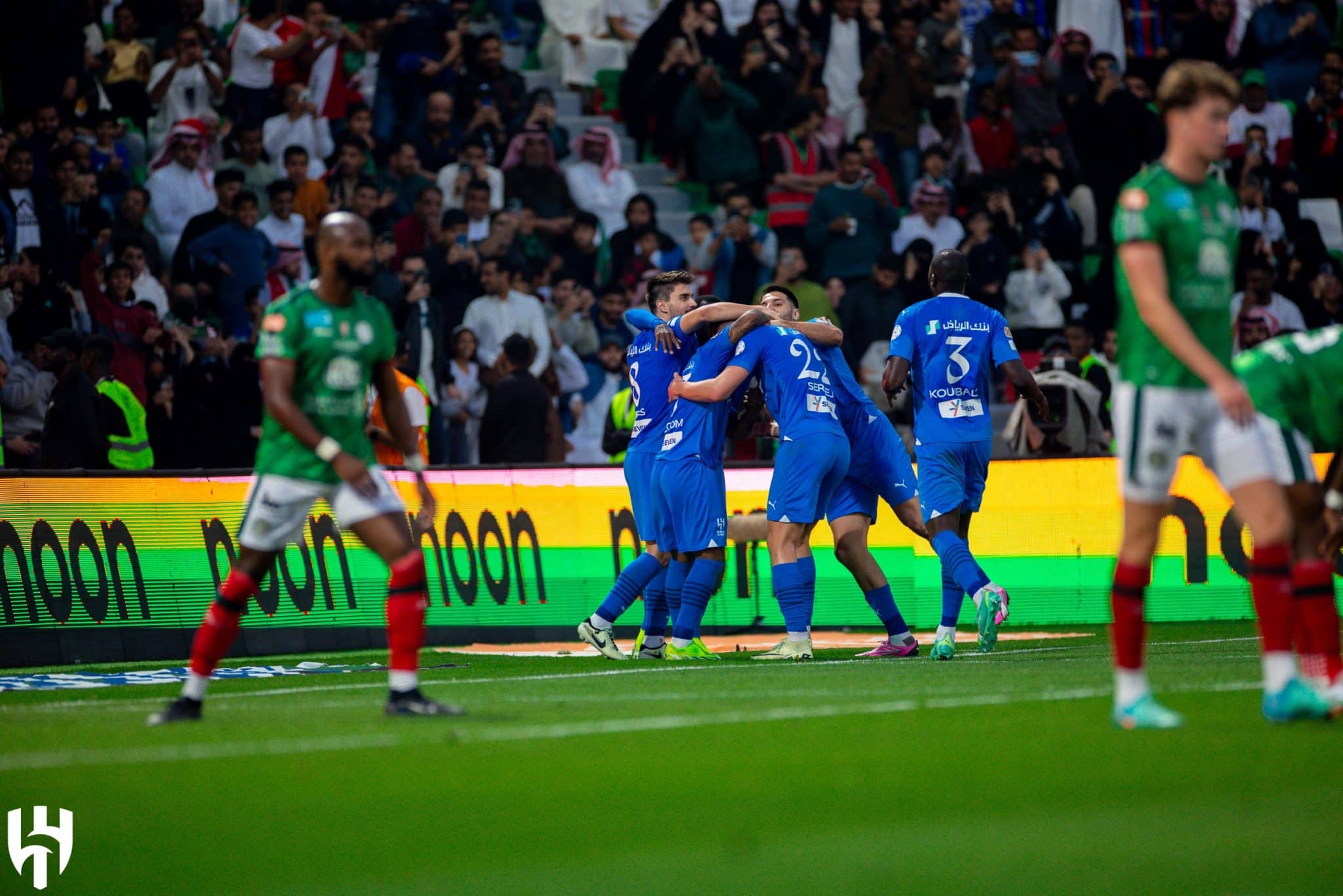 Al-Hilal vence, bate recorde e vai com tudo para o cl&aacute;ssico contra o Al-Ittihad