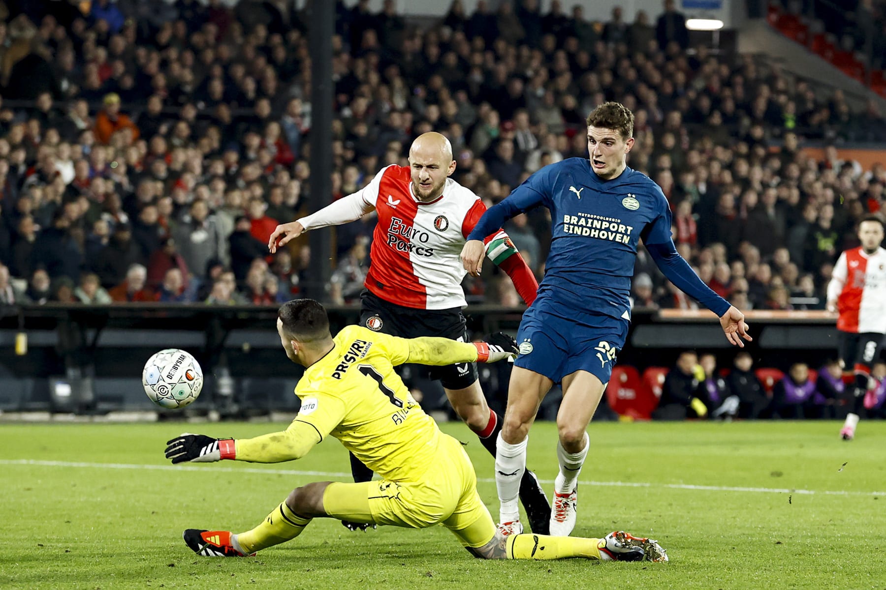 PSV enfrenta o que deve ser seu &uacute;ltimo desafio para ser campe&atilde;o holand&ecirc;s invicto em final-n&atilde;o-final