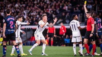 &lsquo;Deus v&ecirc; tudo, ele pode ter lesionado o &aacute;rbitro&rsquo;: Kroos ainda n&atilde;o engoliu amarelo por reclama&ccedil;&atilde;o
